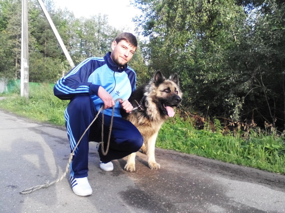  ,   Maks, 37 ,     , c 