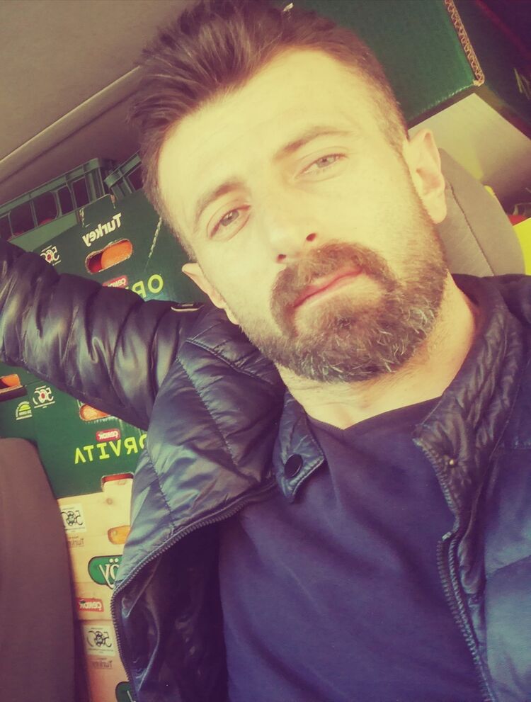  47965638  Turco, 32 ,    