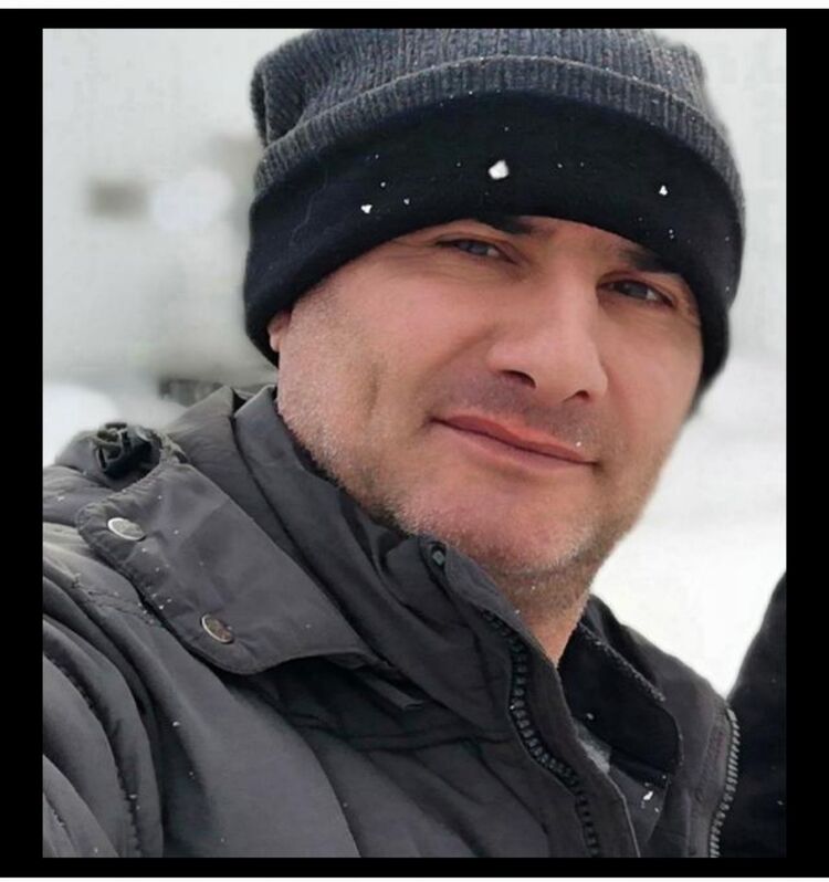  41720838  Mehmet, 45 ,    