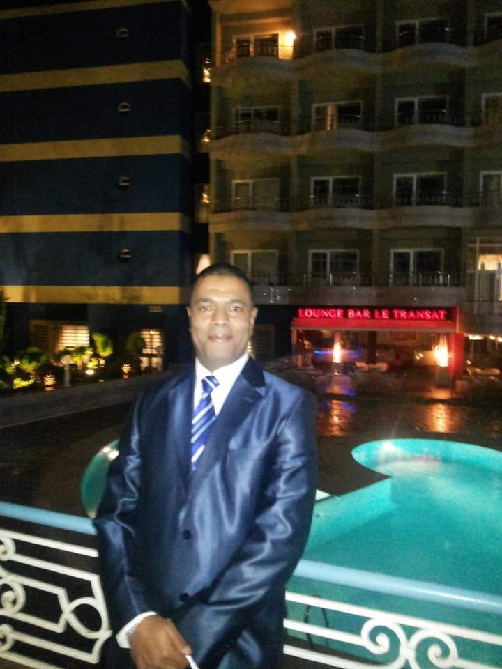  24135468  Simcim, 52 ,    