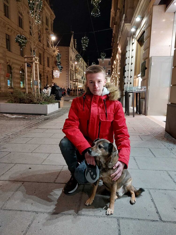  35157168  Mihail, 21 ,    Hart Bei Graz