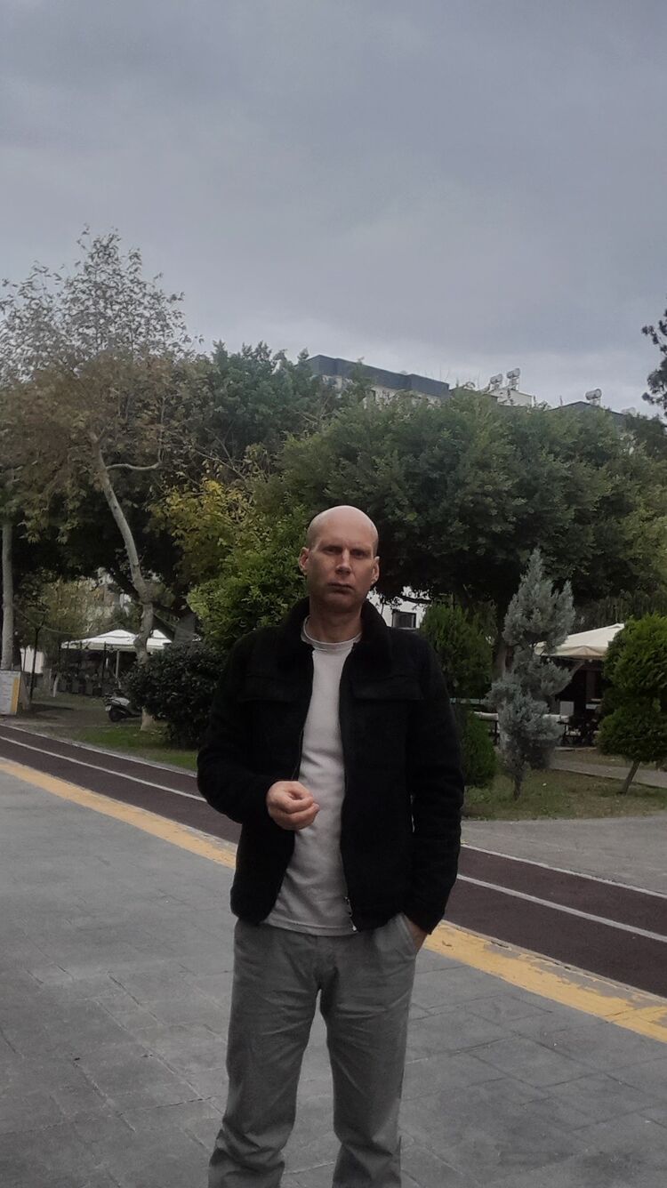  45082608  Andrei, 40 ,    -