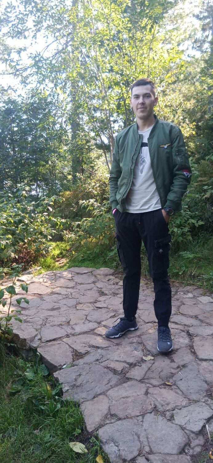  27335528  , 28 ,    -