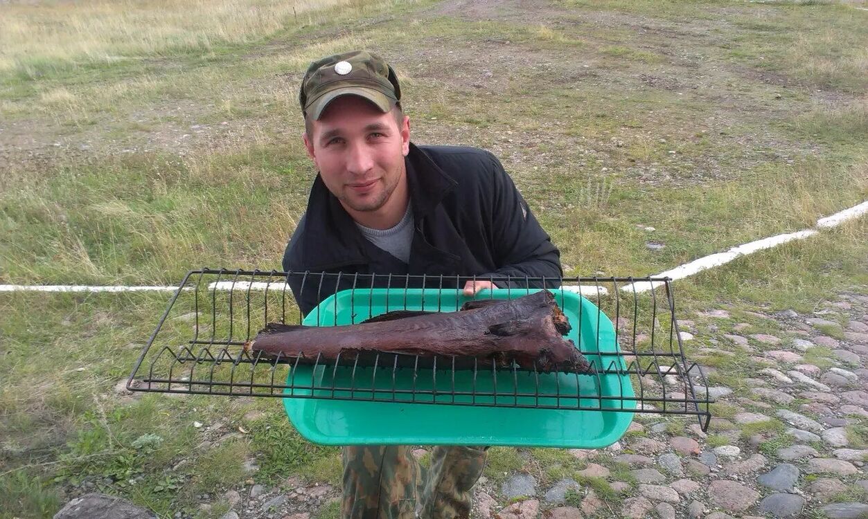  37570398  , 35 ,    -