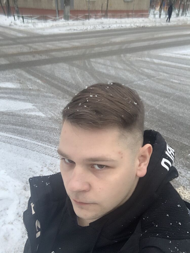  22643038  Ivan, 26 ,    