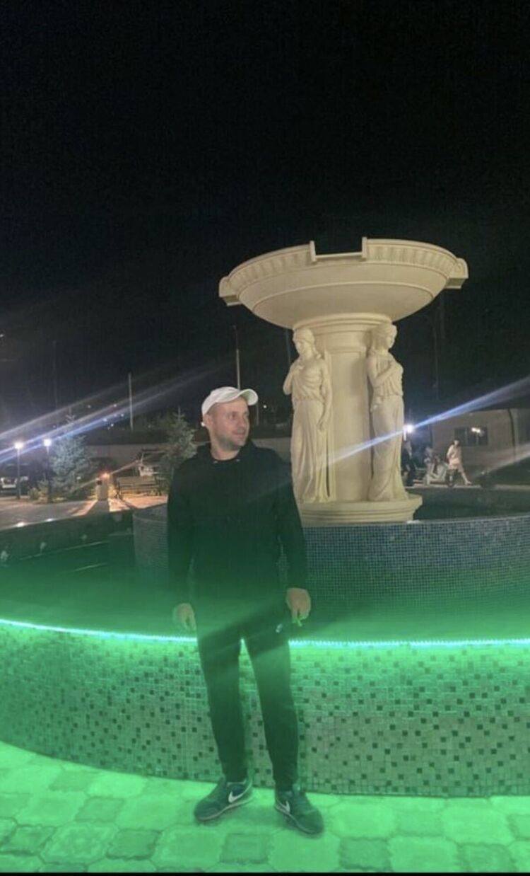  ,   Vlad, 39 ,   ,   