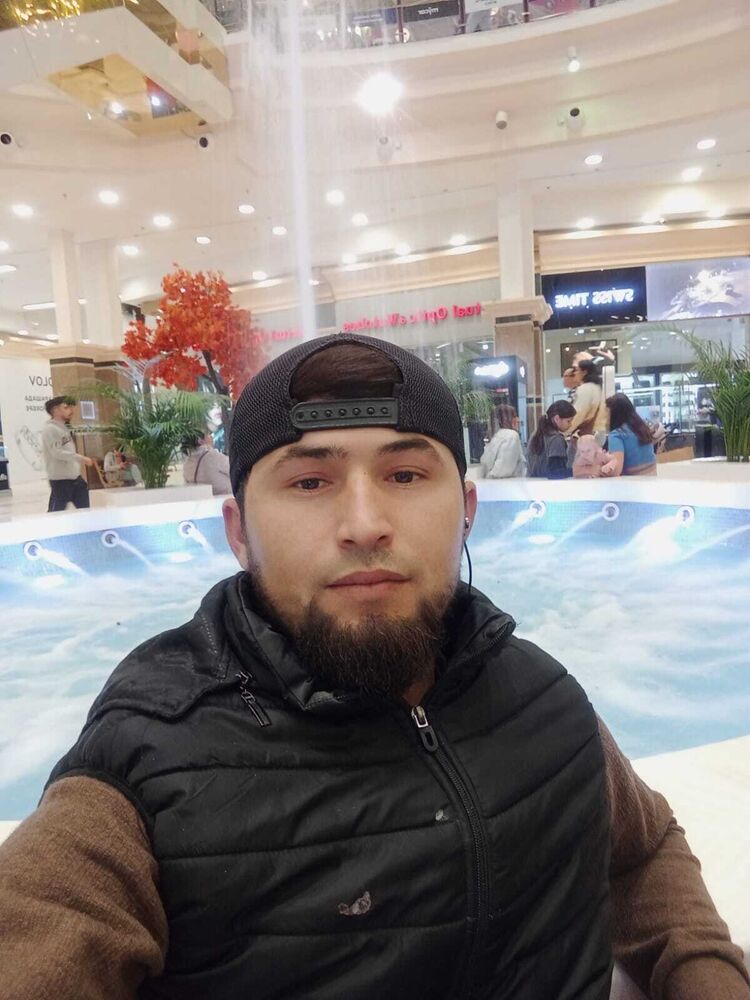  42395418  UMAR, 26 ,    
