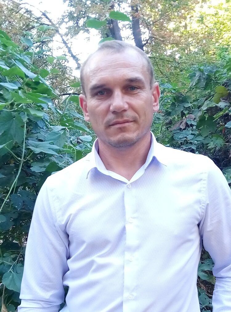  23393228  Vasiliy, 46 ,    