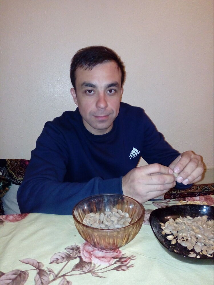  20796918  Muham, 39 ,    