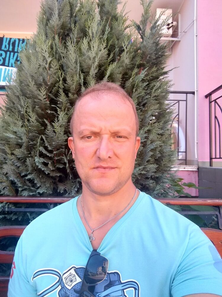  ,   Andrei, 44 ,   ,   , c 