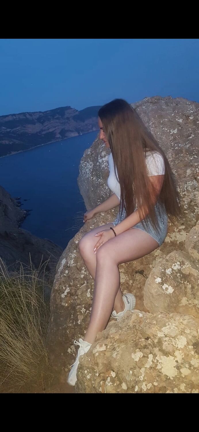  --,   Darya, 29 ,   