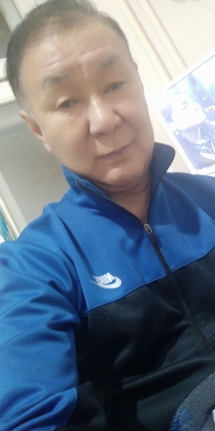 ,   Nike, 63 ,     , c 