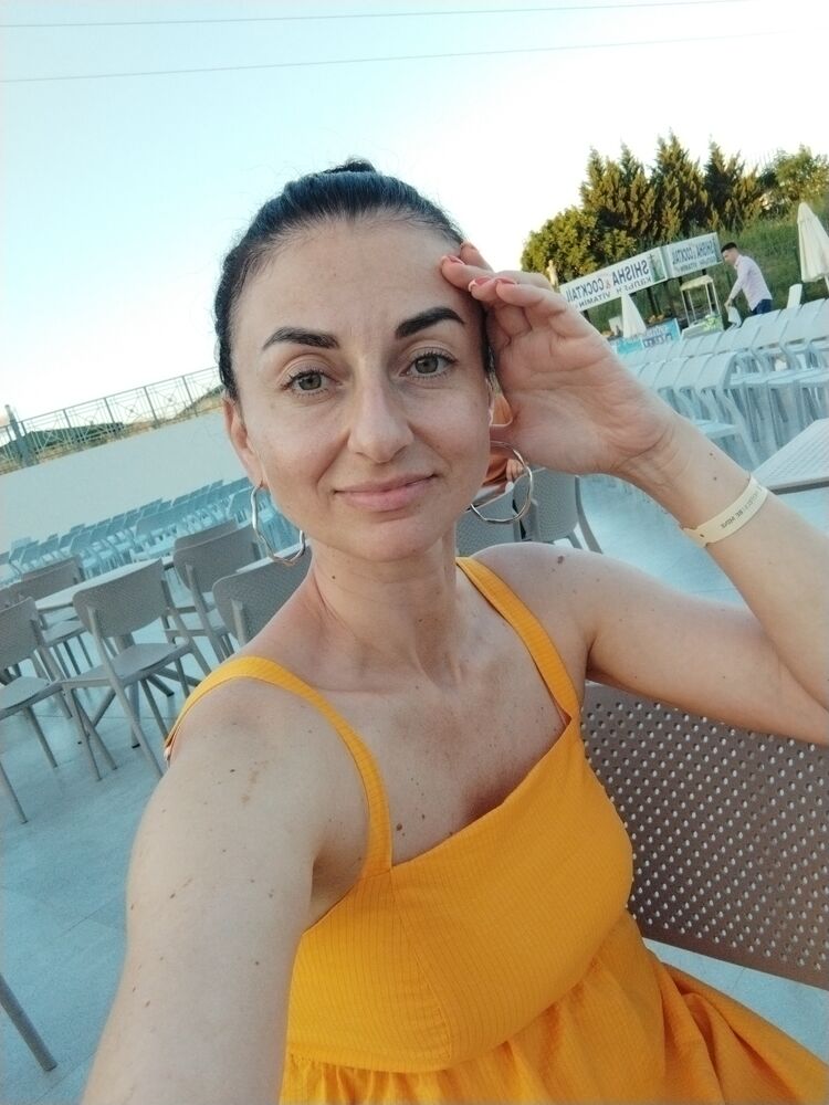  28070748  , 38 ,    