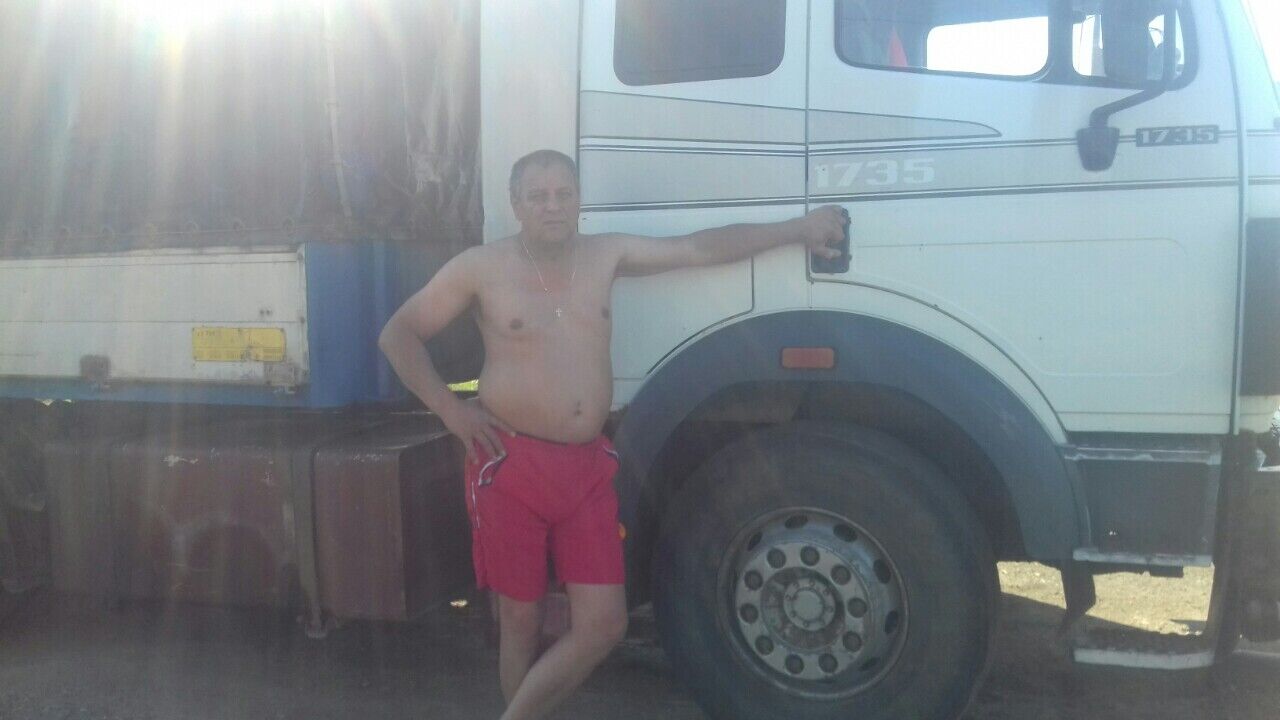  41942298  , 56 ,    