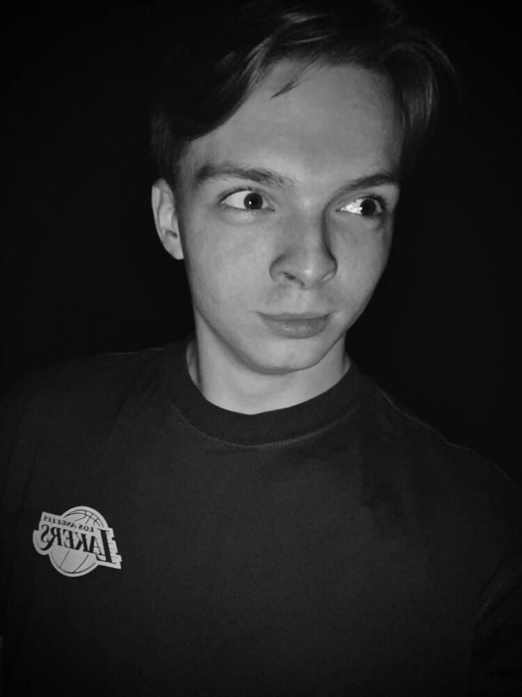  48702748  , 22 ,    