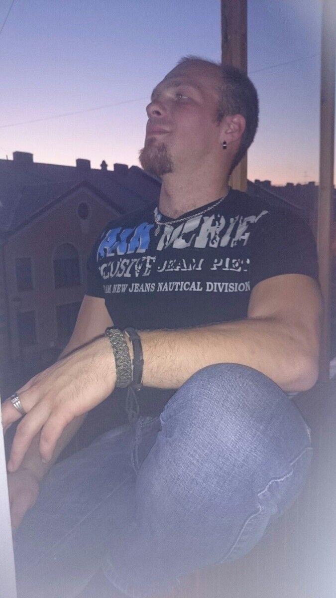  ,   Lexxx, 36 ,   