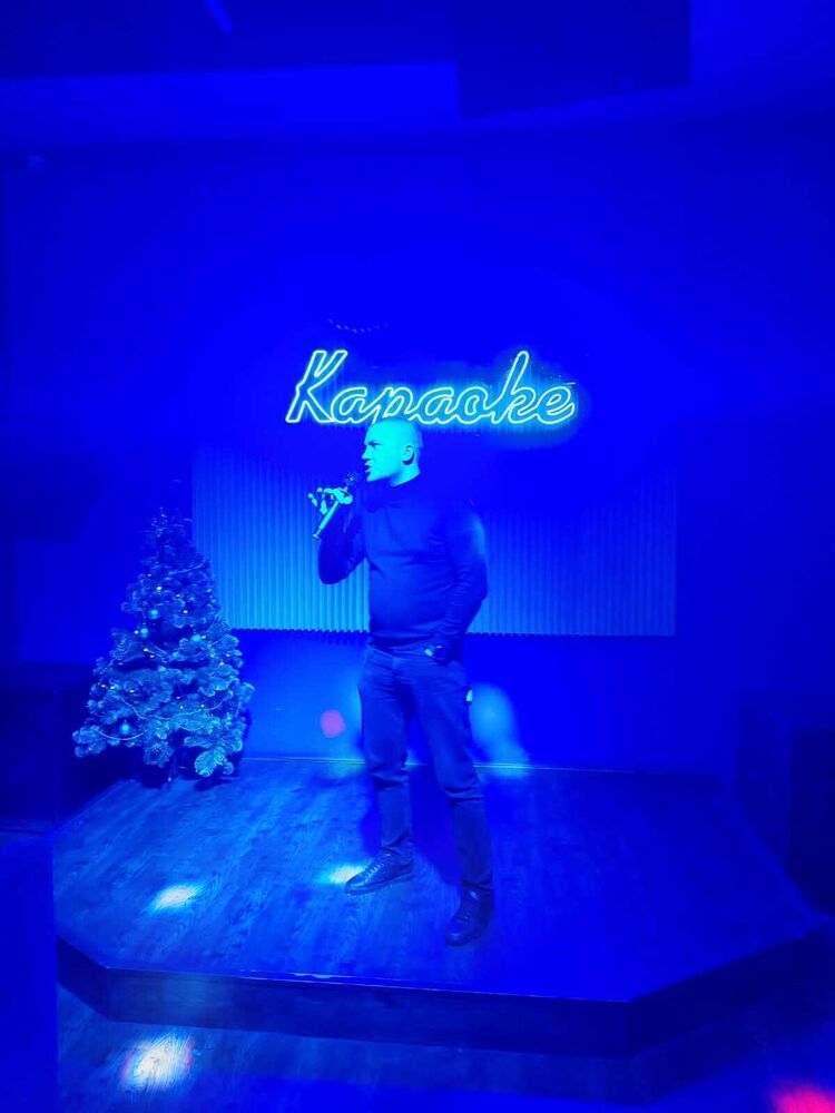  32382158  Pavel, 34 ,    