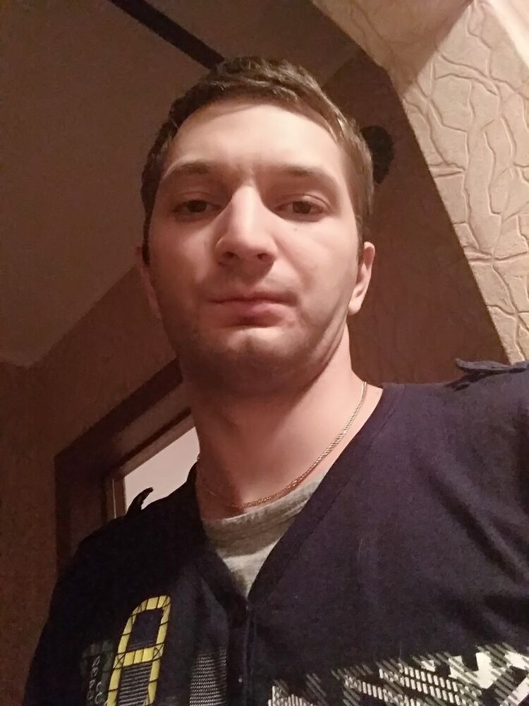  10981628  Roman, 33 ,    