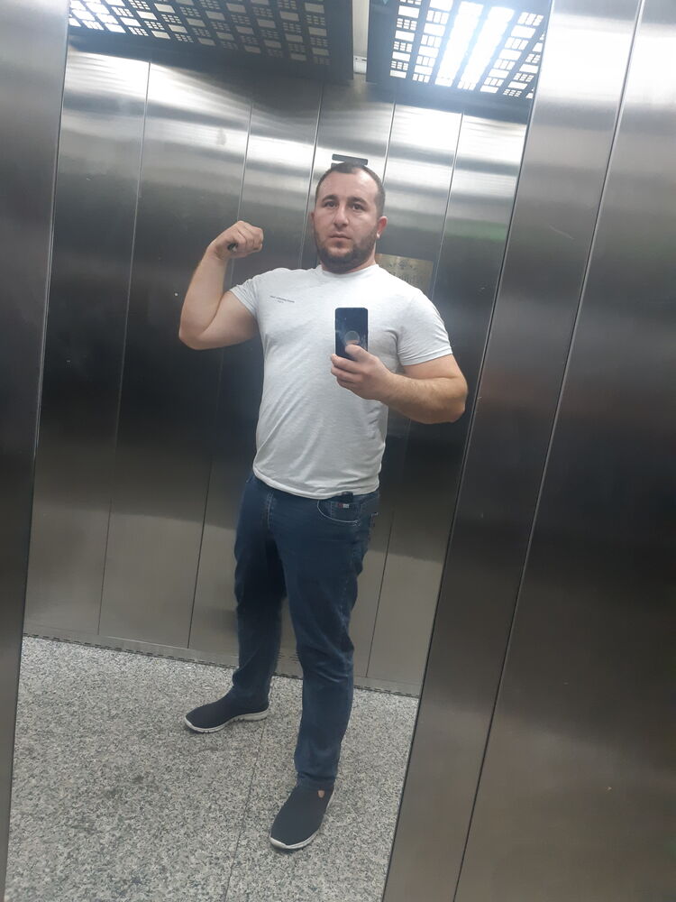  30359698  Ali, 31 ,    