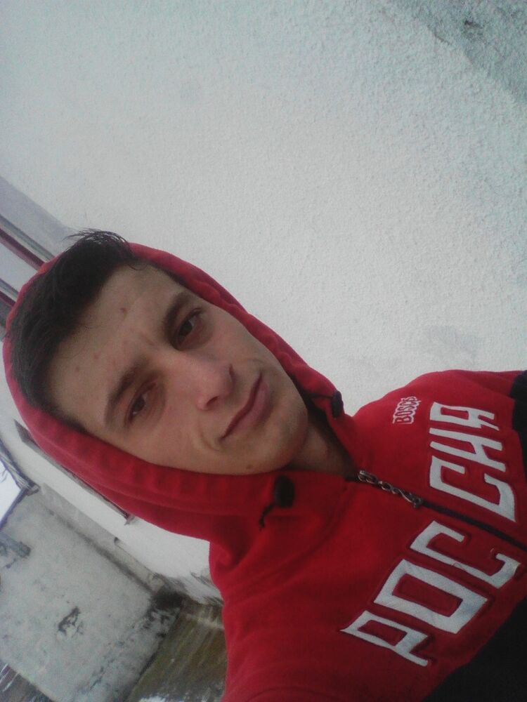 10950778  Anzor, 26 ,    