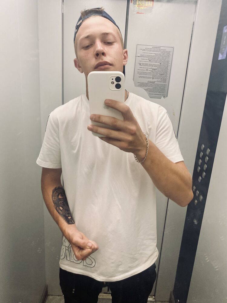  44781928  , 22 ,    