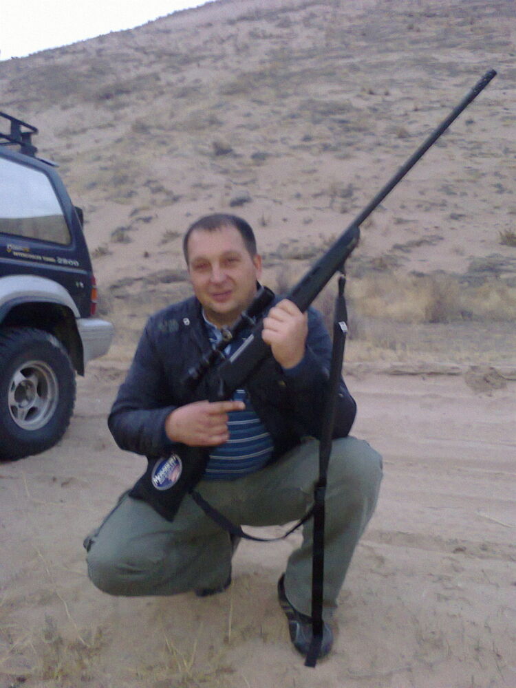  5083288  Sergei, 52 ,    