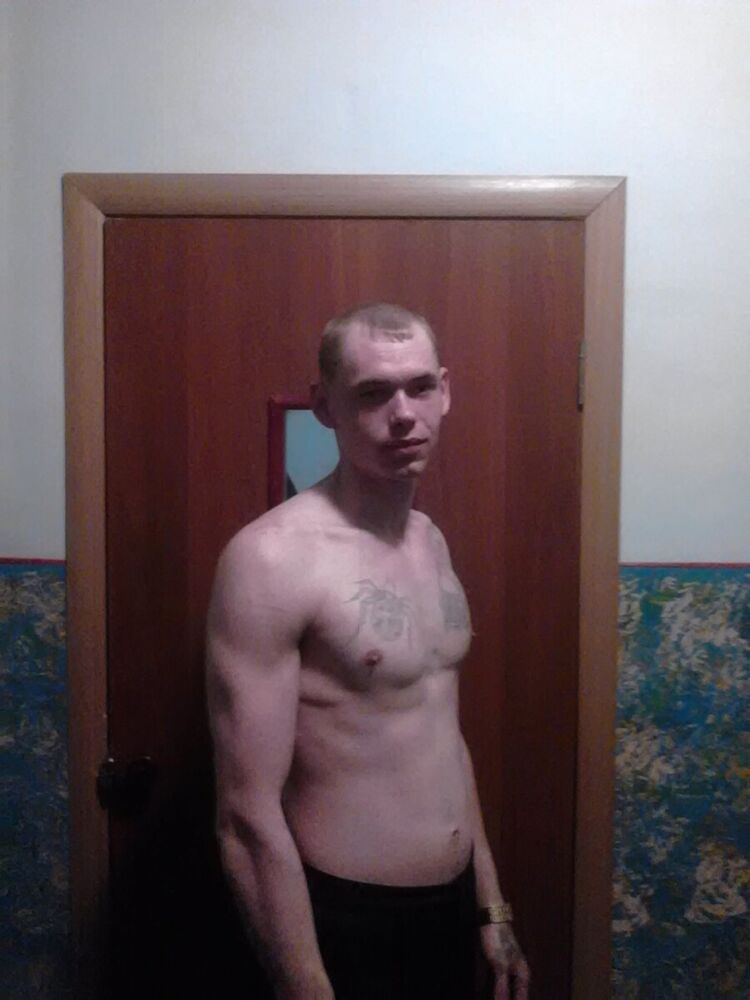  22581508  Slava, 33 ,    
