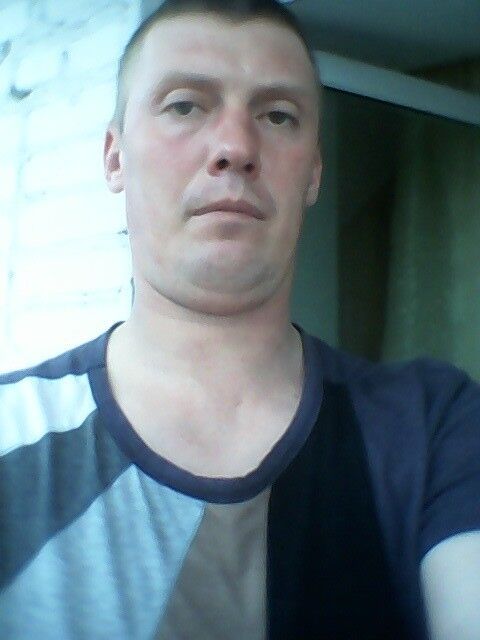  5896628  Andrei, 44 ,     