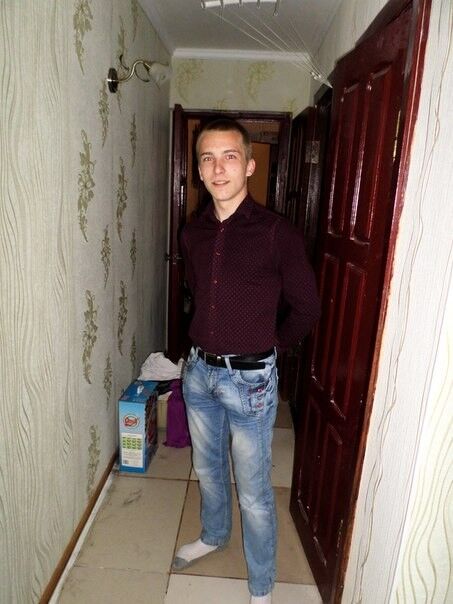  ,   Zhenya, 28 ,   