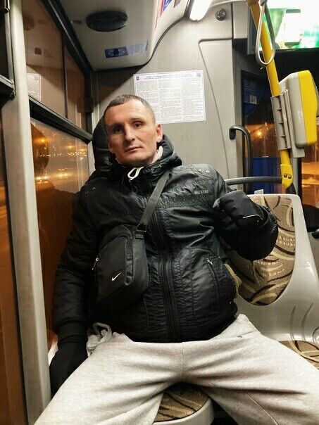  30834908  Kiryl, 32 ,    