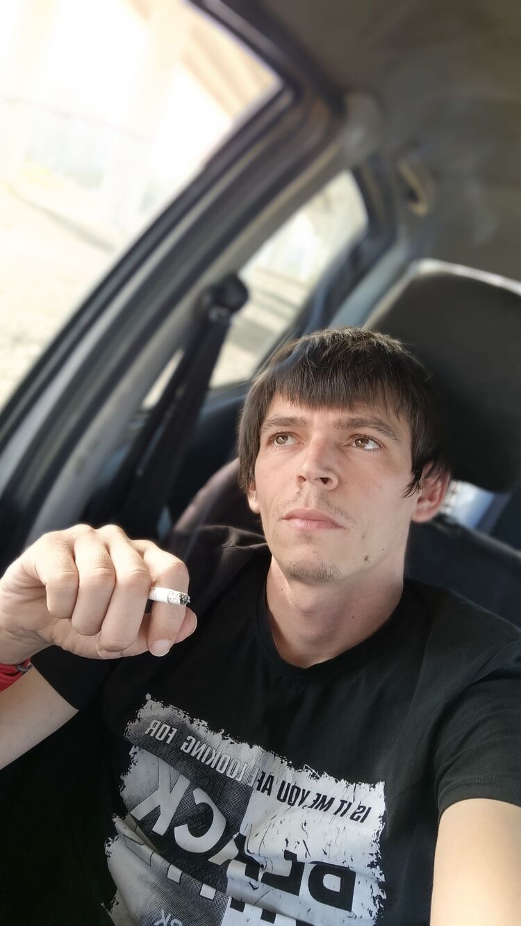  46933818  , 31 ,    