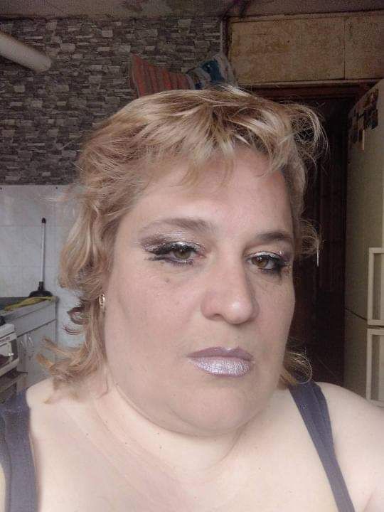  40385648  Diaha, 44 ,    