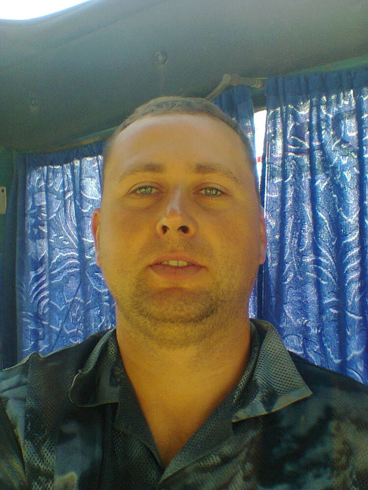  ,   Eugen, 41 ,  