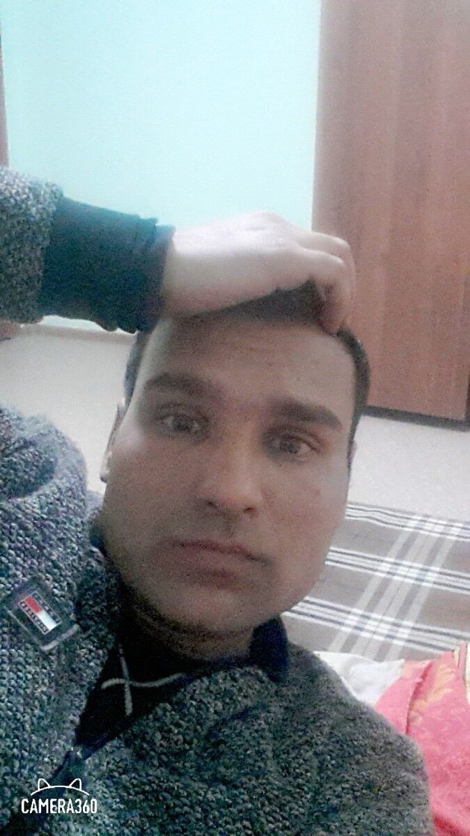  ,   Fardeen, 36 ,   ,   , c , 