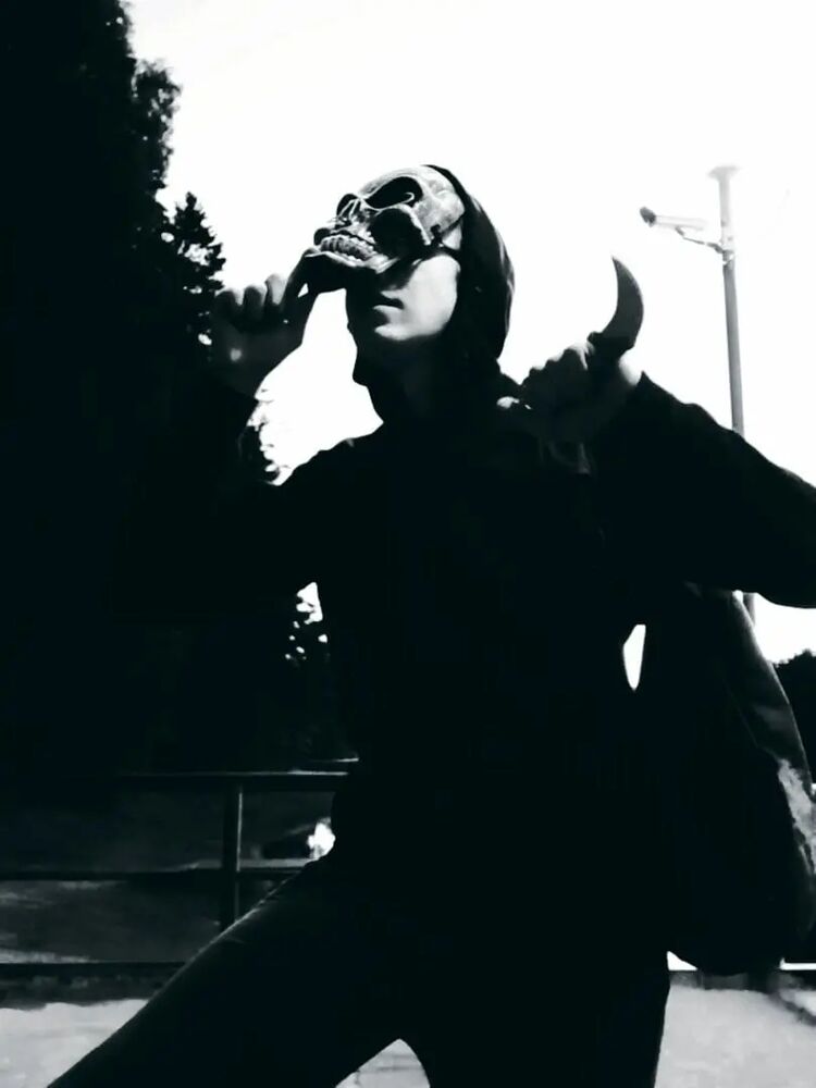 ���� 27225718 ����� Max, 22 ����, ���� ���������� � �����-����������