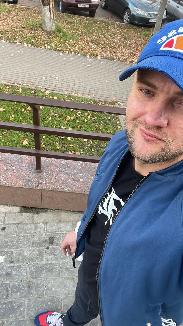  45683528  Hunter, 39 ,    