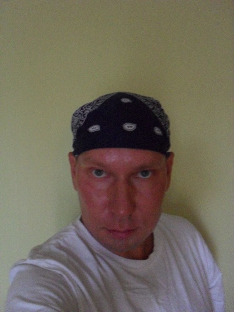  18147968  Aleksandr, 47 ,    