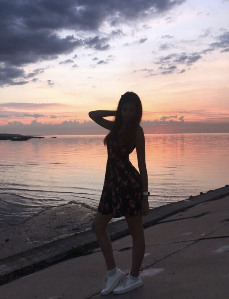  ,   Viktoria, 22 ,   ,   
