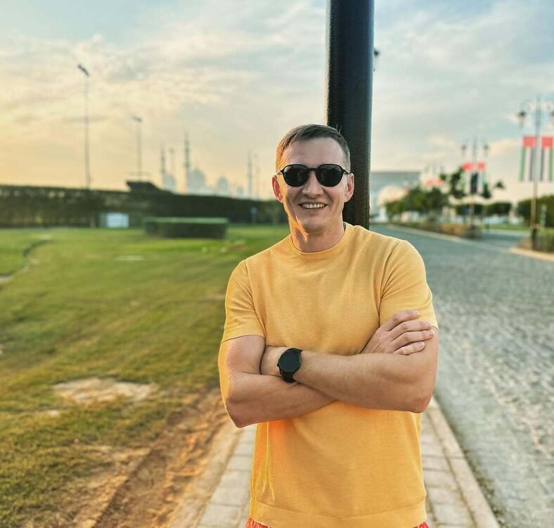  53701218  , 37 ,    -