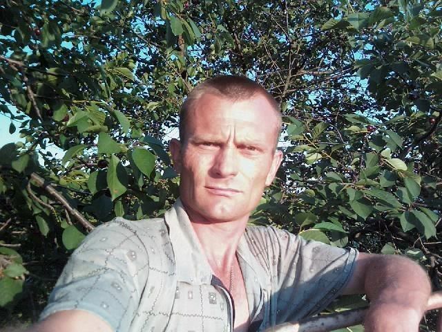 14614608  Serz, 48 ,    