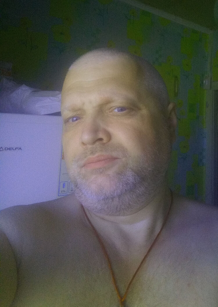  27613028  Alex, 48 ,    