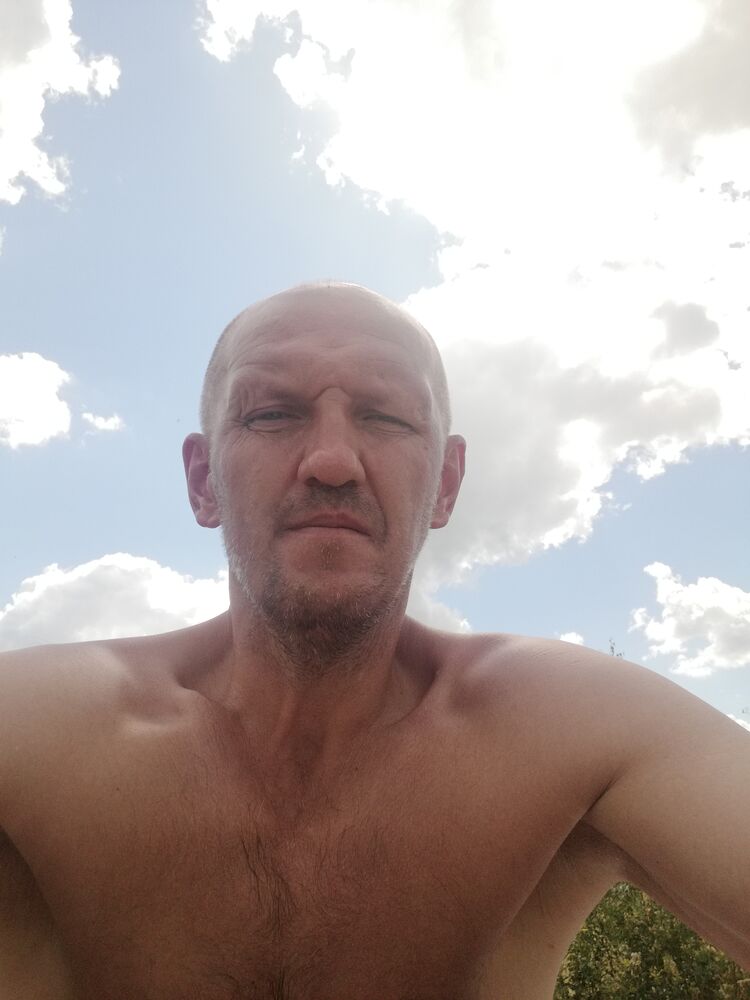  36996968  Leonid, 42 ,    