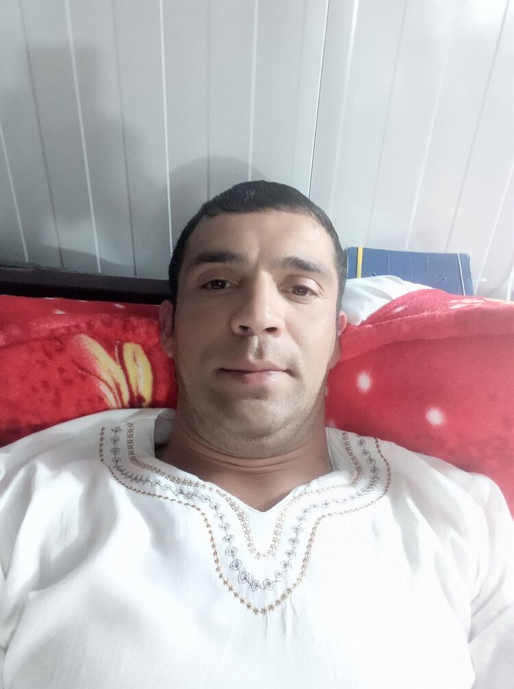  22809578  Djamal, 43 ,    