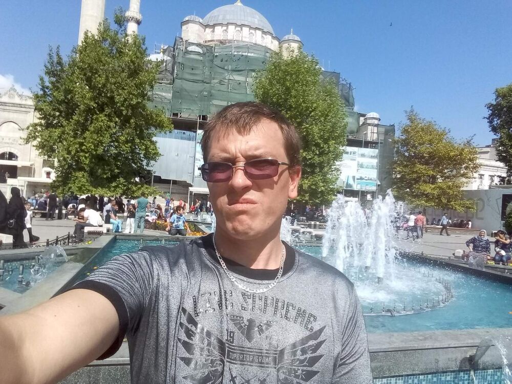  15932118  Andrei, 36 ,    