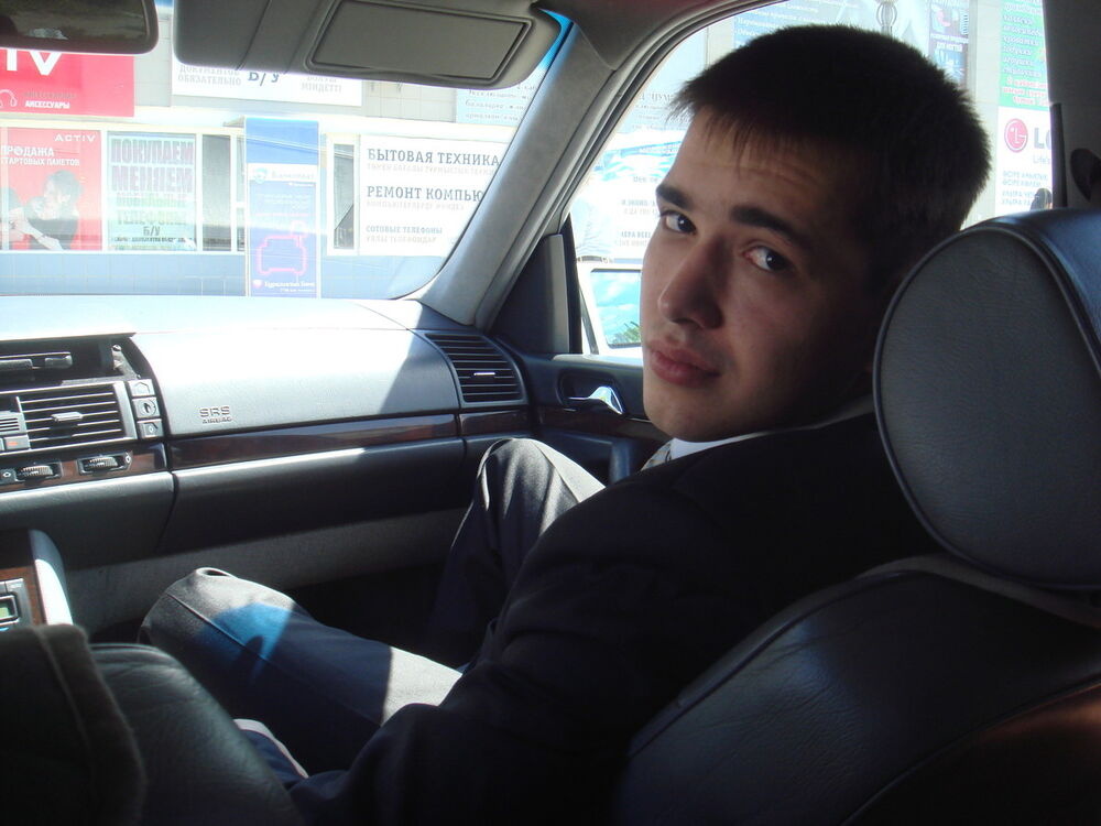  4605108  Viktor, 37 ,    