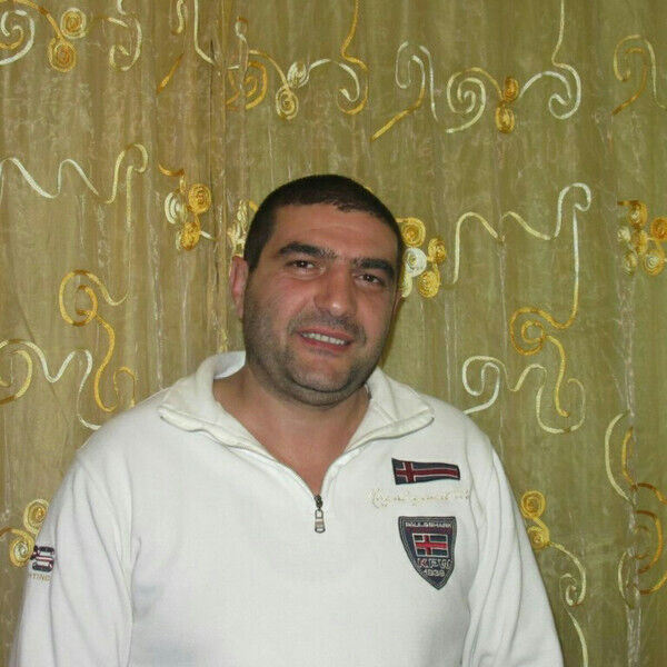  ,   Gevorg, 47 ,  