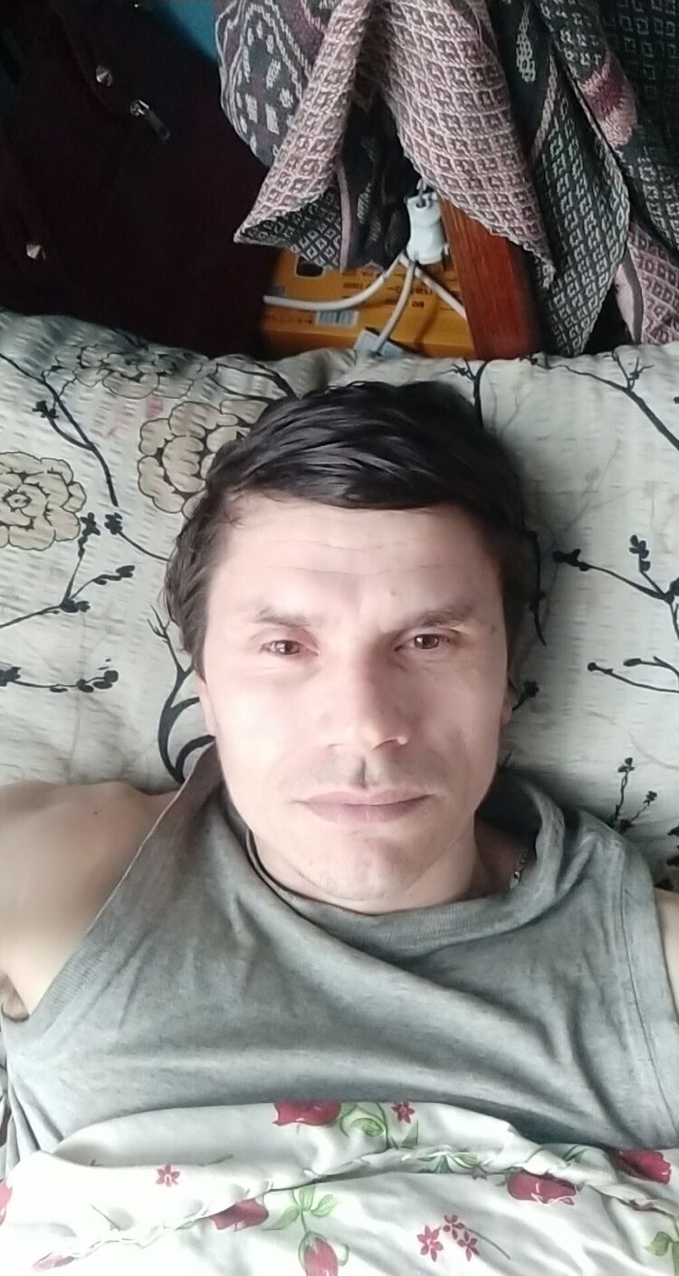  41055768  Fiodor, 41 ,    