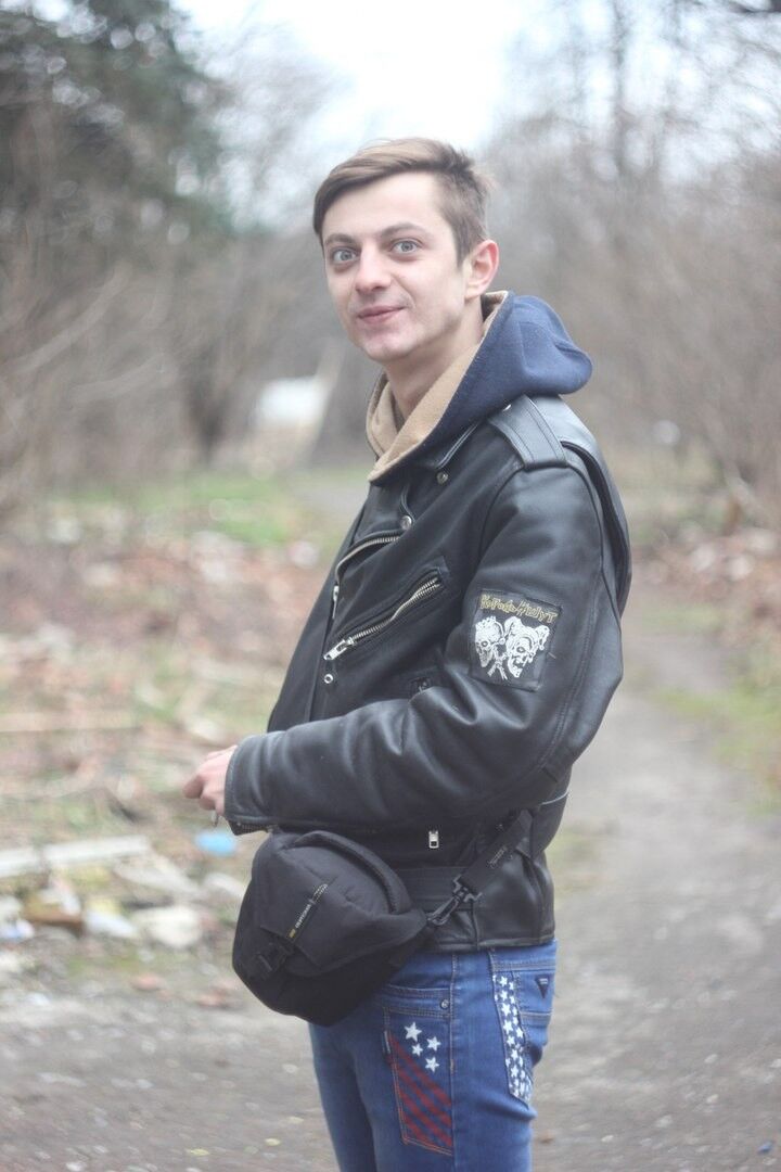  -,   , 32 ,   