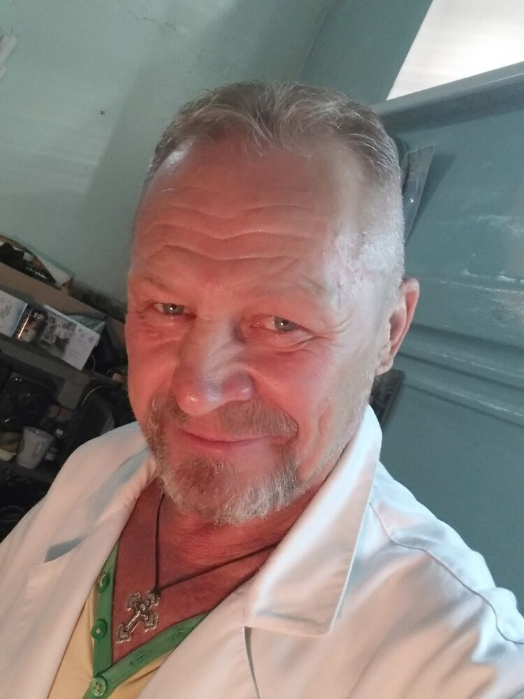  13787228  Doktor, 59 ,    