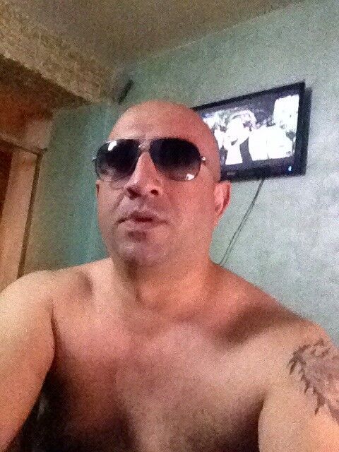  ,   Garik, 44 ,   